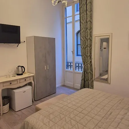 Lady Flor Bed & Breakfast